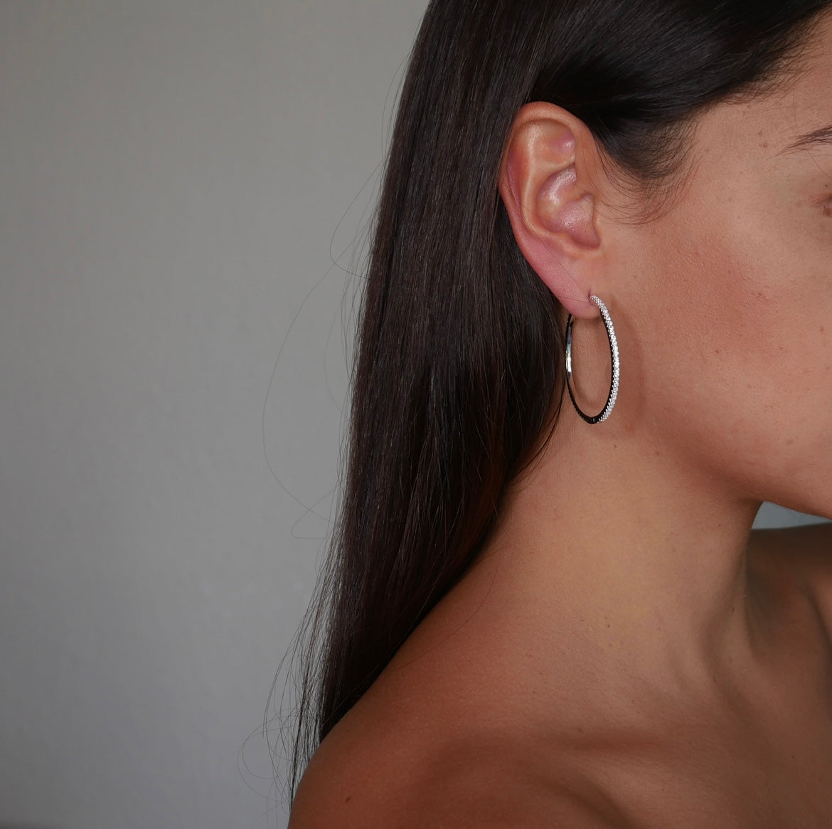 Link earrings, Kesley Boutique, shopping in Brickell, earrings for men, earrings for women, popular earrings, popular link earrings, trendy jewelry, water resistant link earrings, hypoallergenic earrings  