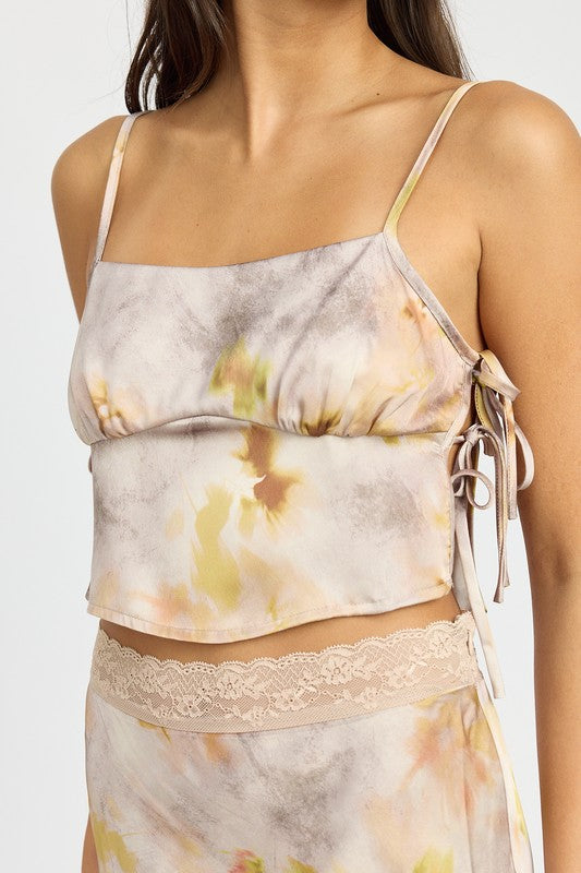 PRINTED CAMI WITH SIDE DRAWSTRINGS Tie Dye Side Tie Satin Top