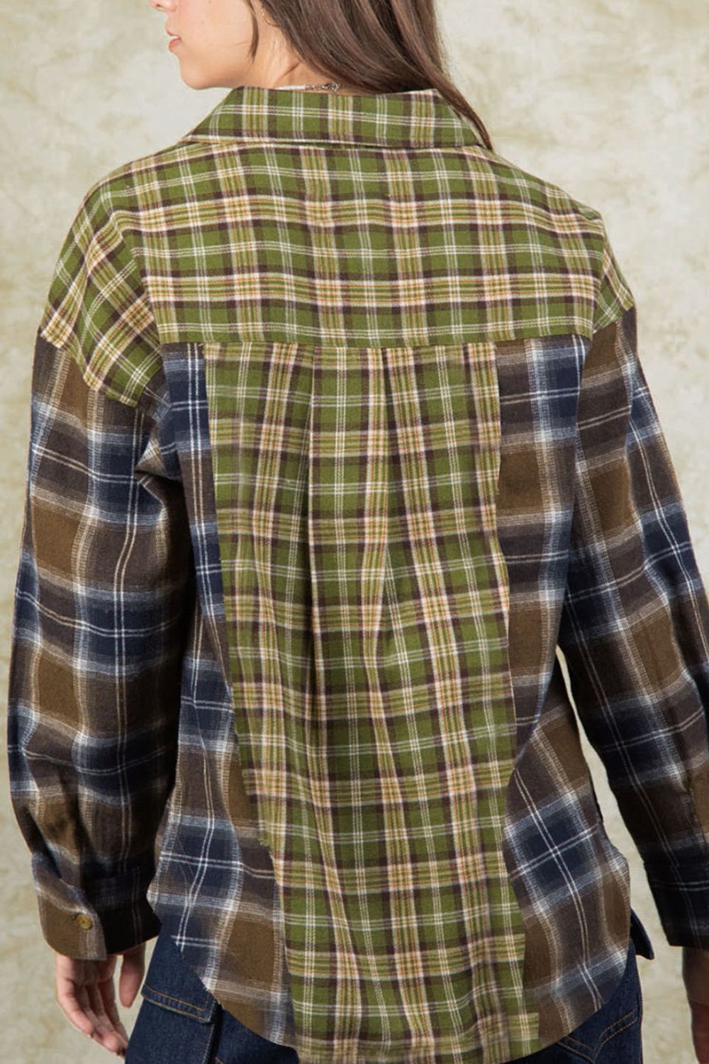 Plaid Collared Neck Button Up Long Sleeve Shirt