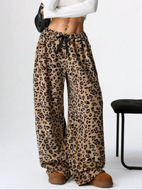 clothes, cute clothes, womens clothing, sweatpants, sweatpants for women, women's sweat pants, comfly clothes, comfortable clothing, comfortable clothes,  two piece outfit set, two piece fashion set, pajamas, nice pajamas, women's pajamas, trending pajamas, cheetah print pajamas, cheetah print clothing, fuzzy pajamas, 