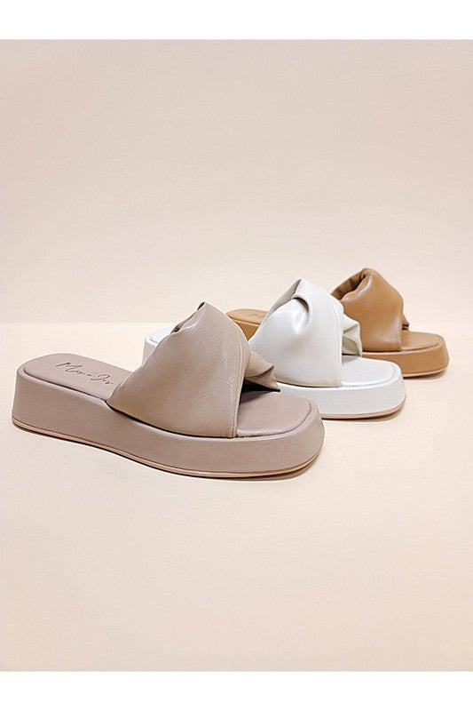 shoes, womens shoes, sandals, leather sandals, nice sandals, nice shoes, summer shoes, nude sandals, brown sandals, white sandals, white shoes, white platforms, sandals with small heel, cute shoes, cute sandals