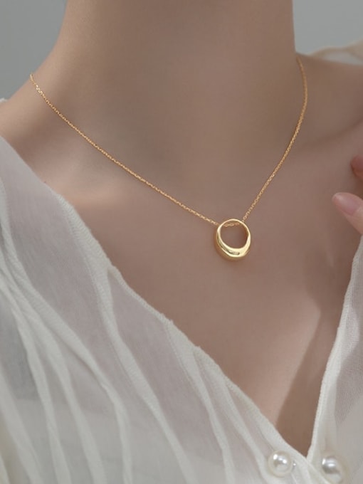 Dome Open Circle Sterling Silver Necklace Plain Dainty .925 sterling silver necklaces birthday gift jewelry ideas, shopping in Miami popular stores in Miami, things to do in Miami, Shopping in Miami, Best jewelry store in the USA  cute gold necklaces, gold necklace birthday gift outfit ideas 