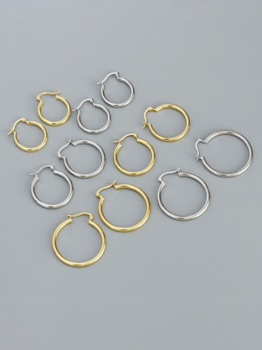 thin hoop earrings plain waterproof .925 sterling silver sets of three earrings earrings sets plain hoops wont tarnish or turn green hoop earrings for men and woman and kids three earrings piercings cool unique earrings gift ideas influencer style earrings for three piercings trending on instagram and tiktok influencer brands in Miami things to do in Brickell shopping in Brickell nyc top jewelry store 
