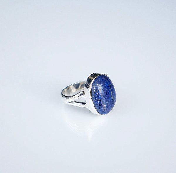 Lapiz Lazuli sterling silver ring, men jewelry, jewelry in Miami, shopping in Miami, shopping in Brickell, jewelry store in Miami, crystals jewelry 
