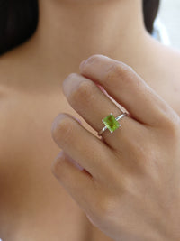 Princess cut peridot ring  sterling silver Kesley Boutique, Citrine ring, citrine sterling silver ring, shopping in Miami, Shopping in Brickell, Kesley Boutique, Girlwith3jobs, rings, Citrine rings, Sterling Silver .925 waterproof, designer Kesley Boutique, november birthstone rings , dainty rings, emerald cut rings, white gold, nickel free, wont turn green, waterproof, sterling silver, gemstone rings, cinderella, popular jewelry, jewelry, gift idea, anniversary, ring that wont tarnish, good quality jewelry
