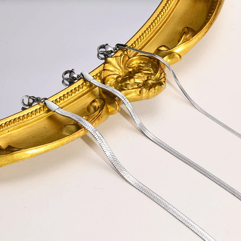 Simple Stainless Steel Golden Sliver Color Snake Hearringbone Chain