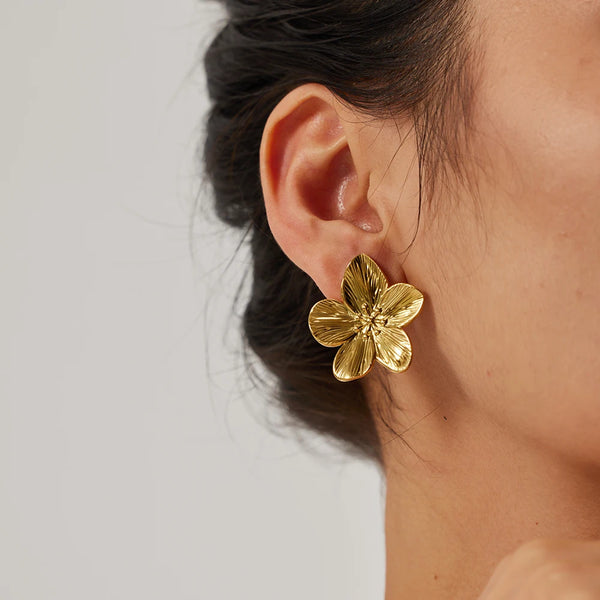 KESLEY Flower Stud Earrings Hypoallergenic Tarnish Free Vintage 18k Gold Stainless Steel Flower Metal