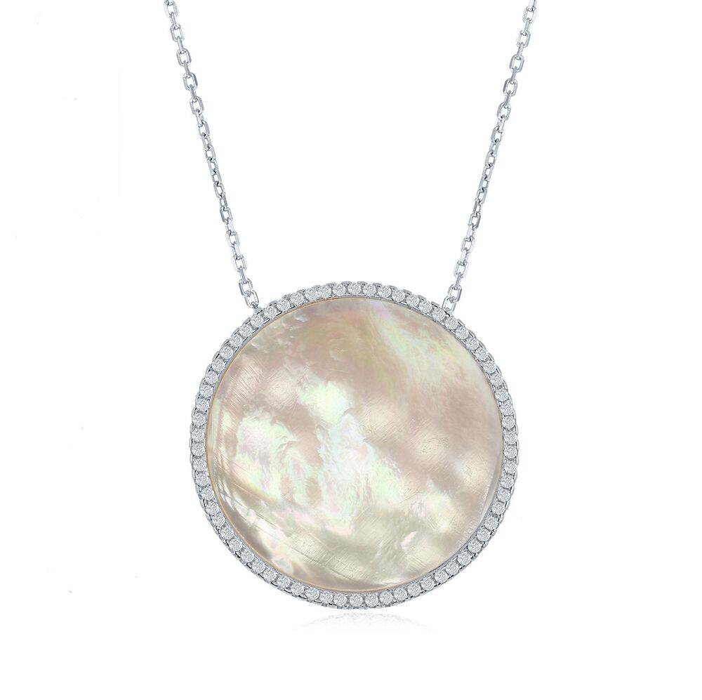 Mother of pearl round necklace by KesleyBoutique.com, Girlwith3jobs.com, Kesley, peal necklace in Miami, pearl jewelry 