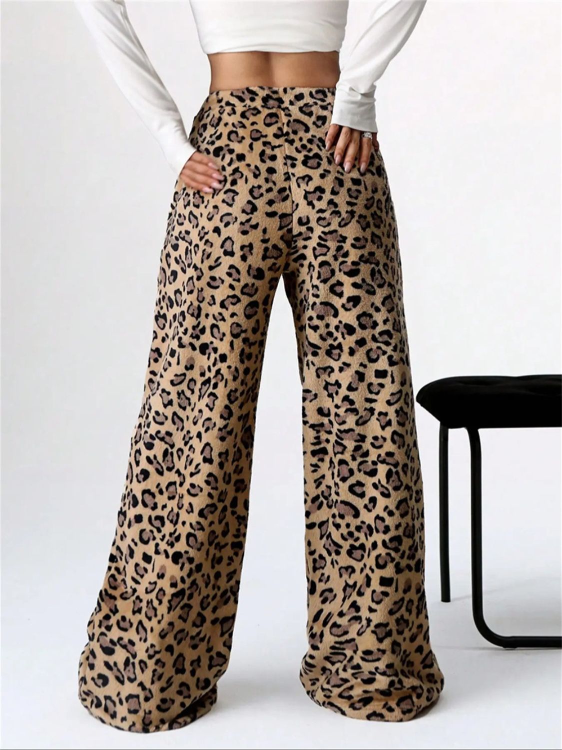 clothes, cute clothes, womens clothing, sweatpants, sweatpants for women, women's sweat pants, comfly clothes, comfortable clothing, comfortable clothes,  two piece outfit set, two piece fashion set, pajamas, nice pajamas, women's pajamas, trending pajamas, cheetah print pajamas, cheetah print clothing, fuzzy pajamas, 