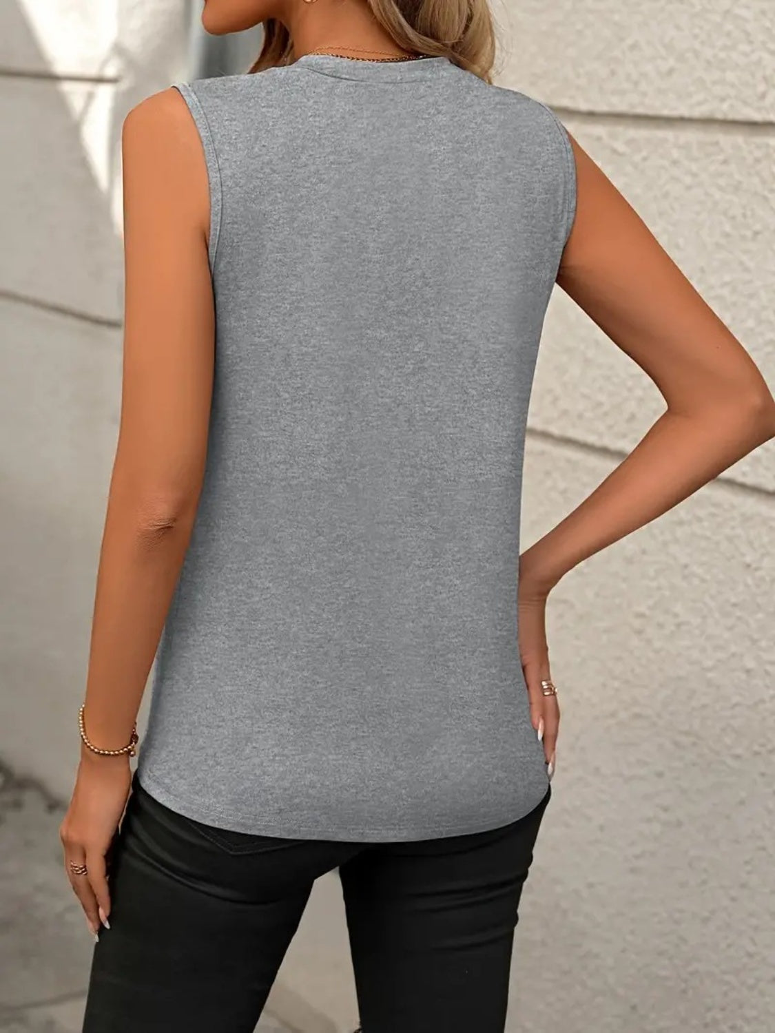 Round Neck Sleeveless Tank Top Women's Casual Solid Color Plain Sleeveless Shirt