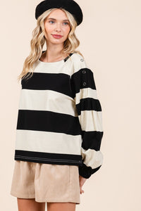 striped sweater, black and white sweater, aesthetic sweater, aesthetic, tiktok outfits, outfit inspo, fitspo, y2k fashion, 90s fashion, 80s fashion, vintage fashion, y2k outfit ideas, y2k outfits, 2000s fashion, streetwear, street fashion, casual wear, long sleeves, long sleeve sweater, loose sweater, baggy sweater, sweaters for school, sweaters for work, lounge wear, day outfits, womens sweaters, breathable sweaters, light sweaters, crochet sweaters, kesley, kesley boutique, crewneck sweaters, cute sweater