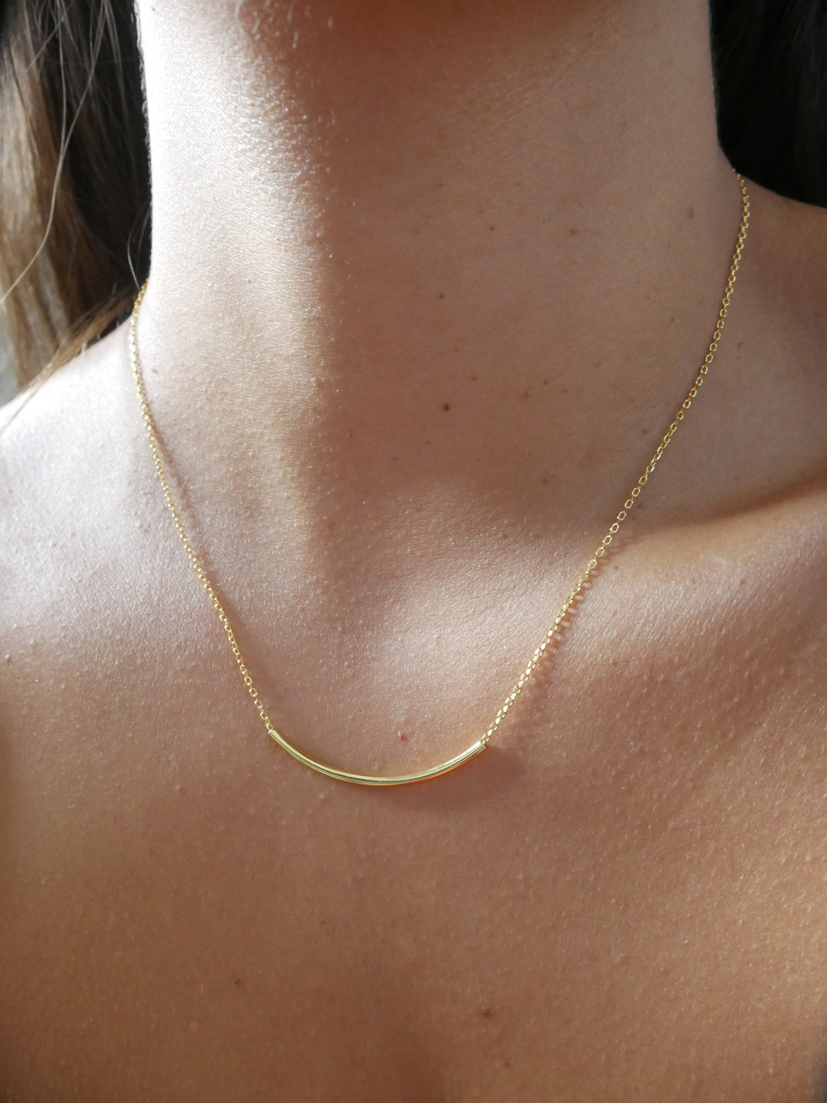 dainty gold necklace bar u shape waterproof everyday necklaces that wont tarnish or turn green influencer style necklaces trending on instagram shops and tiktok cute jewelry store unique for everyday gift ideas inexpensive jewelry store in Miami Brickell good quality jewelry Kesley Boutique