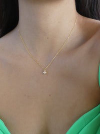 flower-diamond- zircon necklace-delicate dainty necklaces gold plated popular trending influencer style Kesley Boutique 