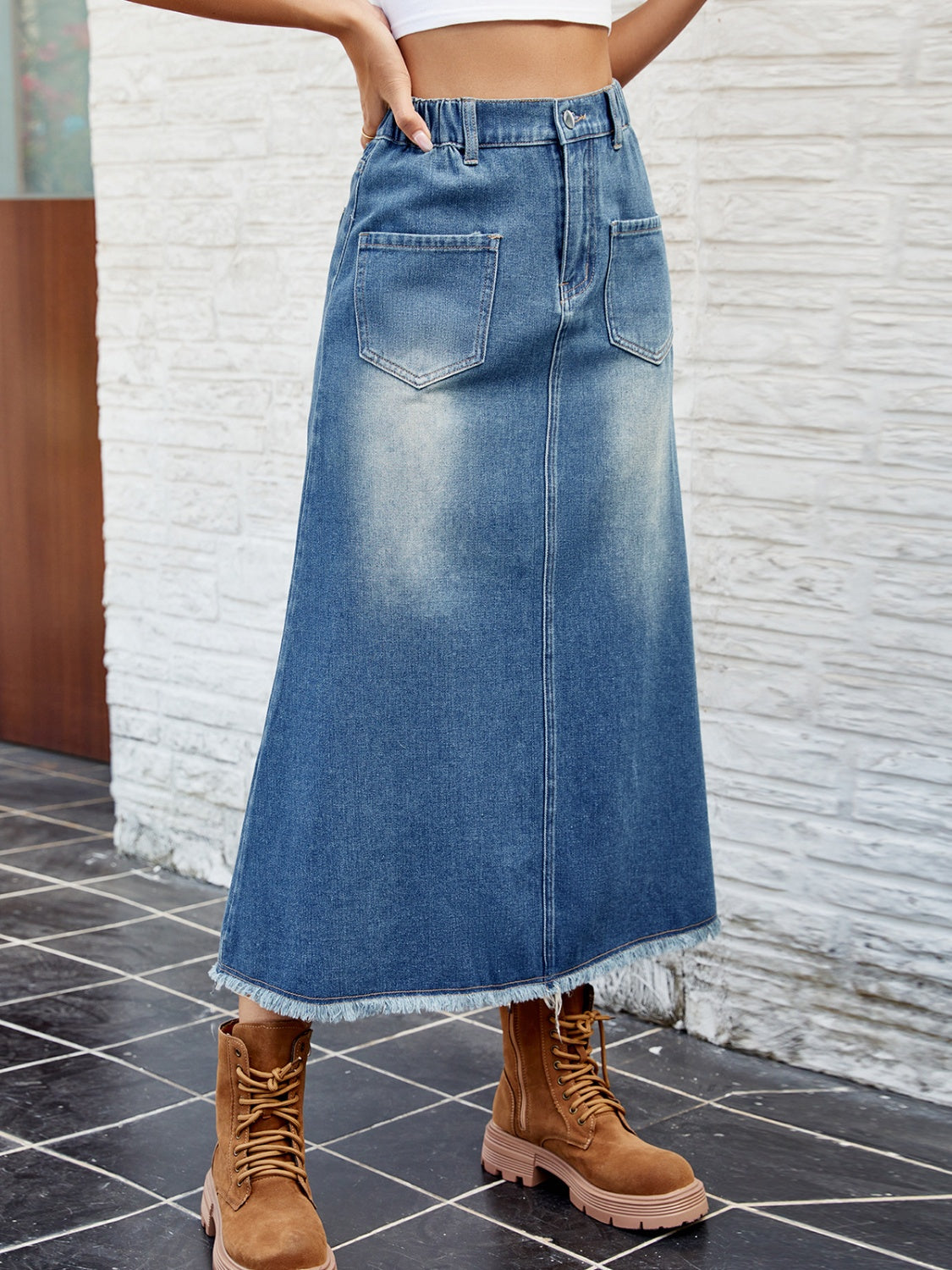 Long Denim Skirt Women's Fashion Raw Hem Buttoned Maxi Jean Skirt with Pockets