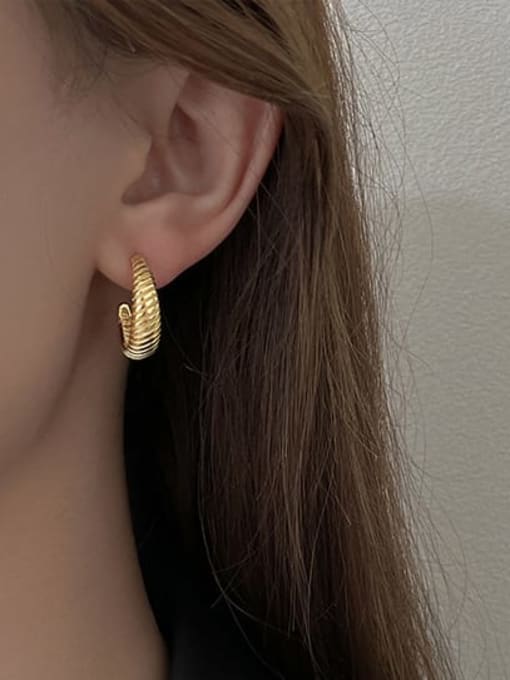 earrings, gold earrings, gold hoop earrings, gold plated earrings, sterling silver earrings, 925, fashion jewelry, fine jewelry, nice hoop earrings, affordable hoop earrings, croissant hoop earrings, hoop earrings with post, earrings for sensitive ears, fashion jewelry, accessories, gift ideas, christmas gifts, birthday gifts, anniversary gifts, jewelry trending on tiktok, hoop earrings for sensitive ears, gold plated jewelry, cute earrings, nice gold hoop earrings