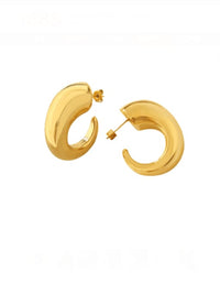 earrings, gold earrings, statement earrings, big earrings, large earrings, lightweight earrings, bottega earring dupes, earrings dupes , chunky earrings, trending jewelry, trending on tiktok, bubble earrings, c hoop earrings, cool earrings, jewelry, fashion jewelry, plain gold earrings, gifts, christmas gifts, earrings that don't turn green with water, statement earrings, designer jewelry, cheap jewelry, affordable jewelry, gold plated jewelry