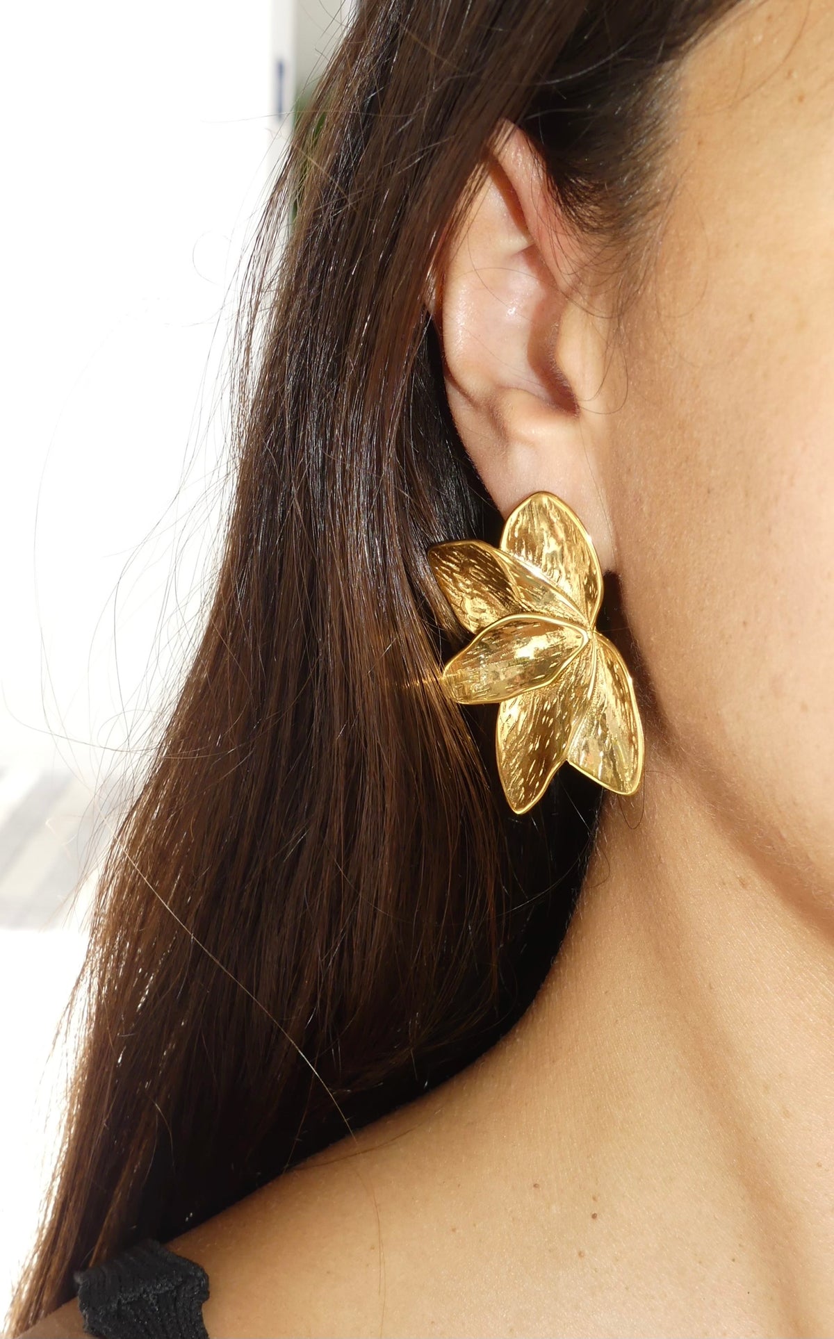 gold earrings, big gold earrings, flower earrings, gold flower earrings, big statement earrings, new womens jewelry, new womens fashion, birthday gifts ideas, big statement earrings, trending jewelry, popular jewelry, nice earrings, big gold earrings, designer jewelry, luxury jewelry, gold plated earrings, hypoallergenic earrings, gold plated jewelry, waterproof earrings, popular earrings, best selling earrings, viral jewelry, viral earrings, instagram jewelry, kesley jewelry, kesley fashion