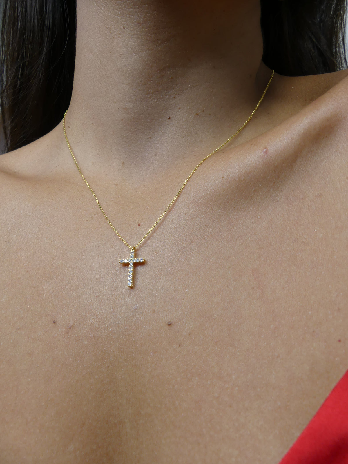gold cross necklace 18k gold plated with diamonds zircon, fake diamond necklace that looks real waterproof for sensitive skin trending cross necklaces , gift ideas for men and woman. Nice necklaces religious for cheap good quality Kesley Boutique
