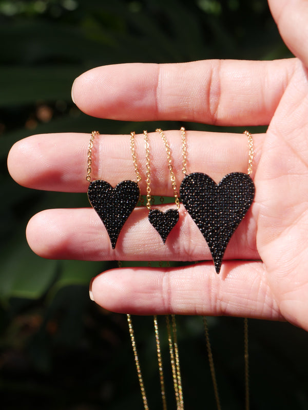 heart necklace, necklaces, black diamond heart necklace, heart jewelry, womens necklaces, nice necklaces, birthday gifts, anniversary gifts, cute necklaces, titkok jewelry, trending jewelry, popular jewelry, designer jewelry,  kesley jewelry, heart jewelry, black heart necklaces 