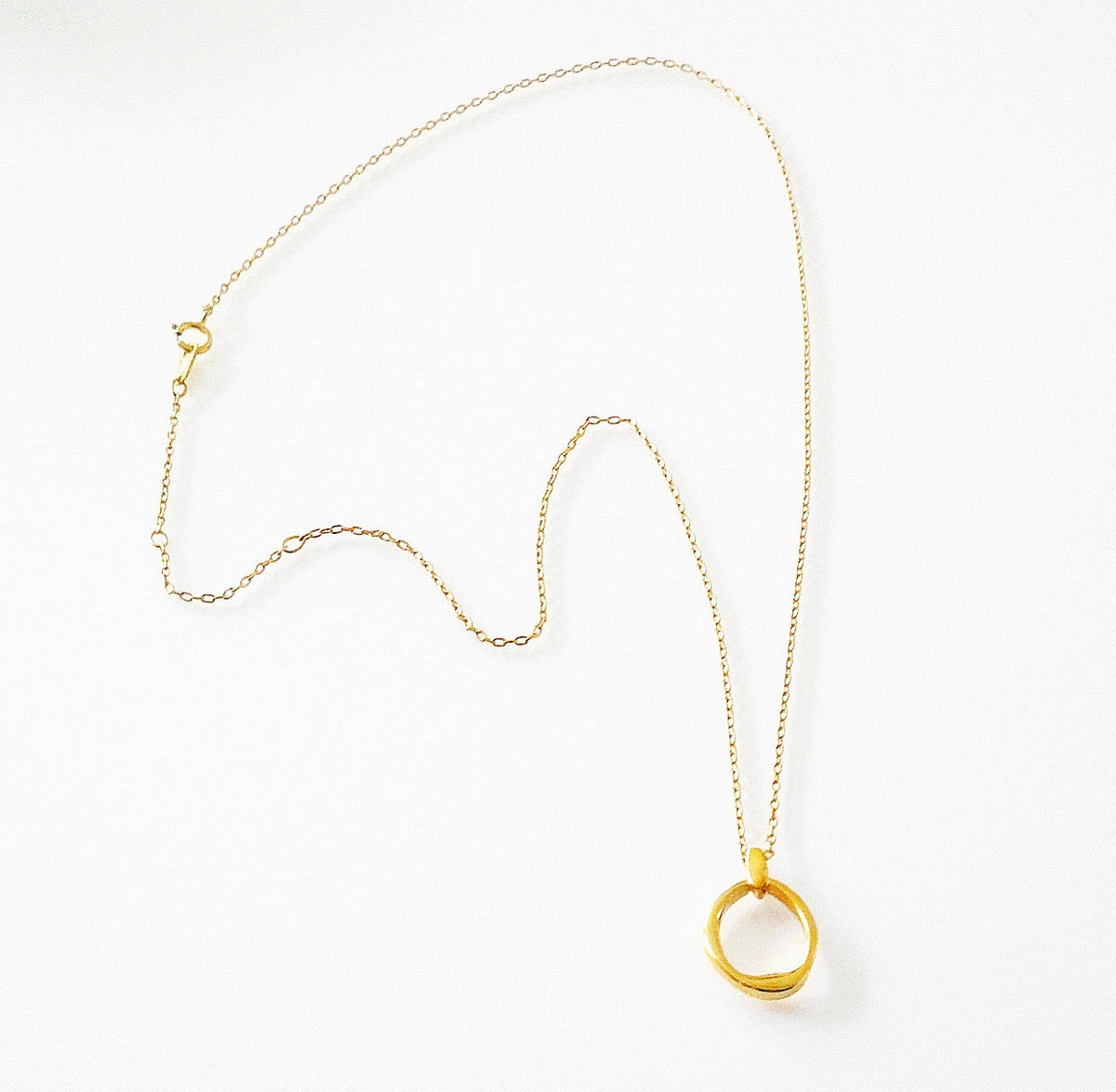 Gold necklace, sterling silver 925 necklaces, gold plated necklaces, silver necklaces, circle necklaces, sterling silver circle necklace, tiffanys jewelry, tiffanys style necklaces, tarnish free necklaces, new jewelry styles, fashion jewelry, dainy necklaces, minimalist necklaces, necklaces that dont turn green with water, dainty jewelry, trending on tiktok, gifts, birthday gifts, anniversary gifts, kesley jewelry, silver necklaces, cheap necklaces, fine jewelry, designer jewelry
