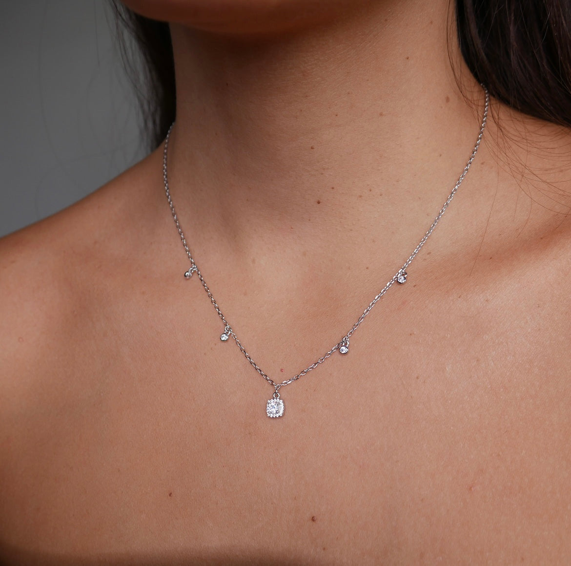 Halo Sparkle Necklace