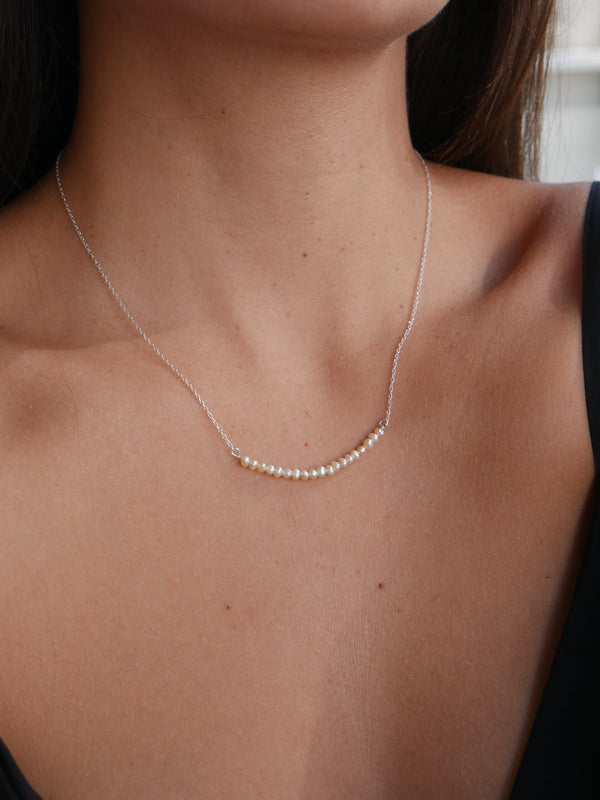 Dainty Pearl Necklaces that wont turn green. Designer pearl necklaces white gold .925 sterling silver. What are freshwater pearls. Unique jewelry store. Trending dainty necklaces. Cute unique plain necklaces Kesley Boutique