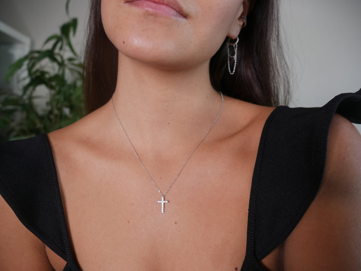 cross necklaces, dainty cross necklace with thin chain and diamonds zircon cz sterling silver Kesley Boutique, minimalist cross necklaces, sterling silver cross necklaces, popular cross necklaces, dainty cross necklace