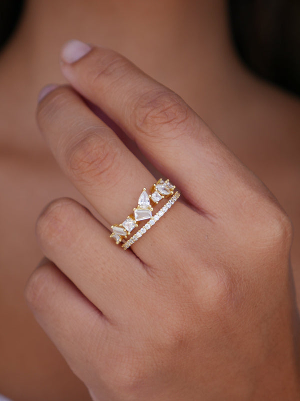 rings, gold rings, stacked rings, dainty gold ring, cubic zirconia, rings with rhinestones, nice jewelry, statement rings,  jewelry that does not tarnish, waterproof jewelry, cool rings, trending on tiktok, gold vermeil jewelry, statement jewelry, casual rings, fine jewelry, affordable jewelry, sparkly rings, fake diamond rings, designer jewelry, gift ideas, fashion jewelry, gold plated rings, 925 rings