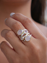 rings, silver, .925, rose quartz rings, pink gem rings, natural stone rings, luxury rings, fine jewelry, statement rings, rose quartz pink rings, crystals for love, jewelry with pink crystals, nice rings, cool rings, trending on tiktok and instagram, gift ideas, fashion accessories, fashion jewelry, nickel free, waterproof , big rings, chunky rings, jewelry ideas, stacked rings, handmade jewelry