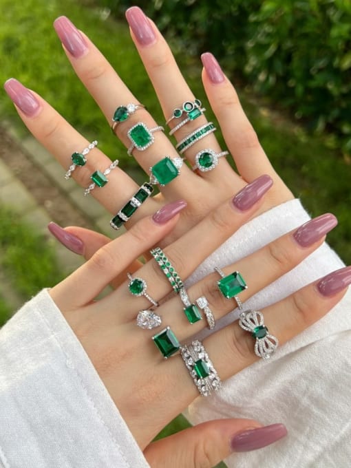rings, silver rings, 925 rings, emerald rings, green rhinestone rings, fine jewelry, fashion jewelry, ring ideas, cute rings, fyp, jewelry, trending on tiktok, accessories, cocktail rings, engagement rings, cheap jewelry, affordable jewelry, tarnish free rings, white gold rings, rings that dont turn green with water, christmas gifts, birthday gifts, anniversary gifts, nice jewelry, dainty rings, green diamond rings, jewelry ideas