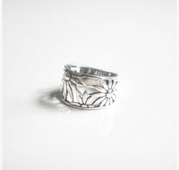 Sunflower Statement Ring, .925 Sterling Silver Waterproof Chunky Flower Outline Statement Garden Ring