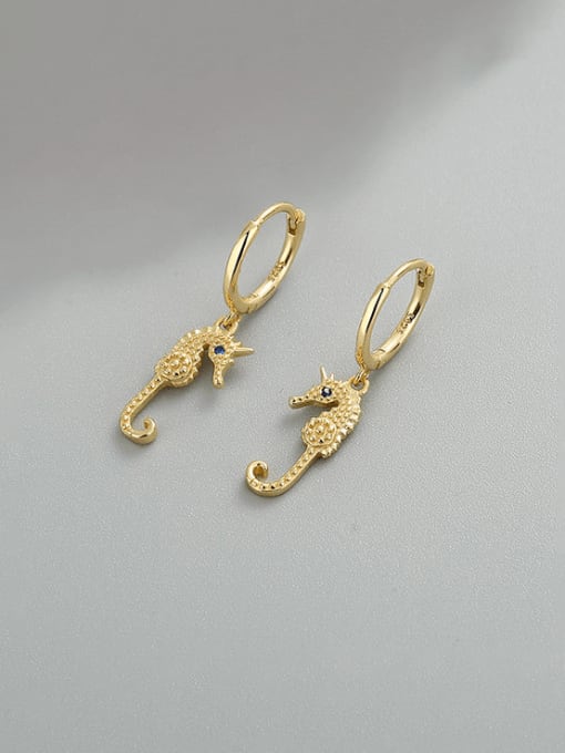 seahorse earrings, sea horse hoop earrings, gold earrings, gold plated earrings, huggie earrings with charms, hoop earrings with charms, birthdya gifts, anniversary gifts, holiday gifts, cool jewelry, cool earrings, cheap earrings, good quality earrings, minimalist earrings, minimalist jewelry, trending on tiktok, jewelry store in Miami, cute earrings, seahorse jewelry , beach jewelry, ocean jewelry